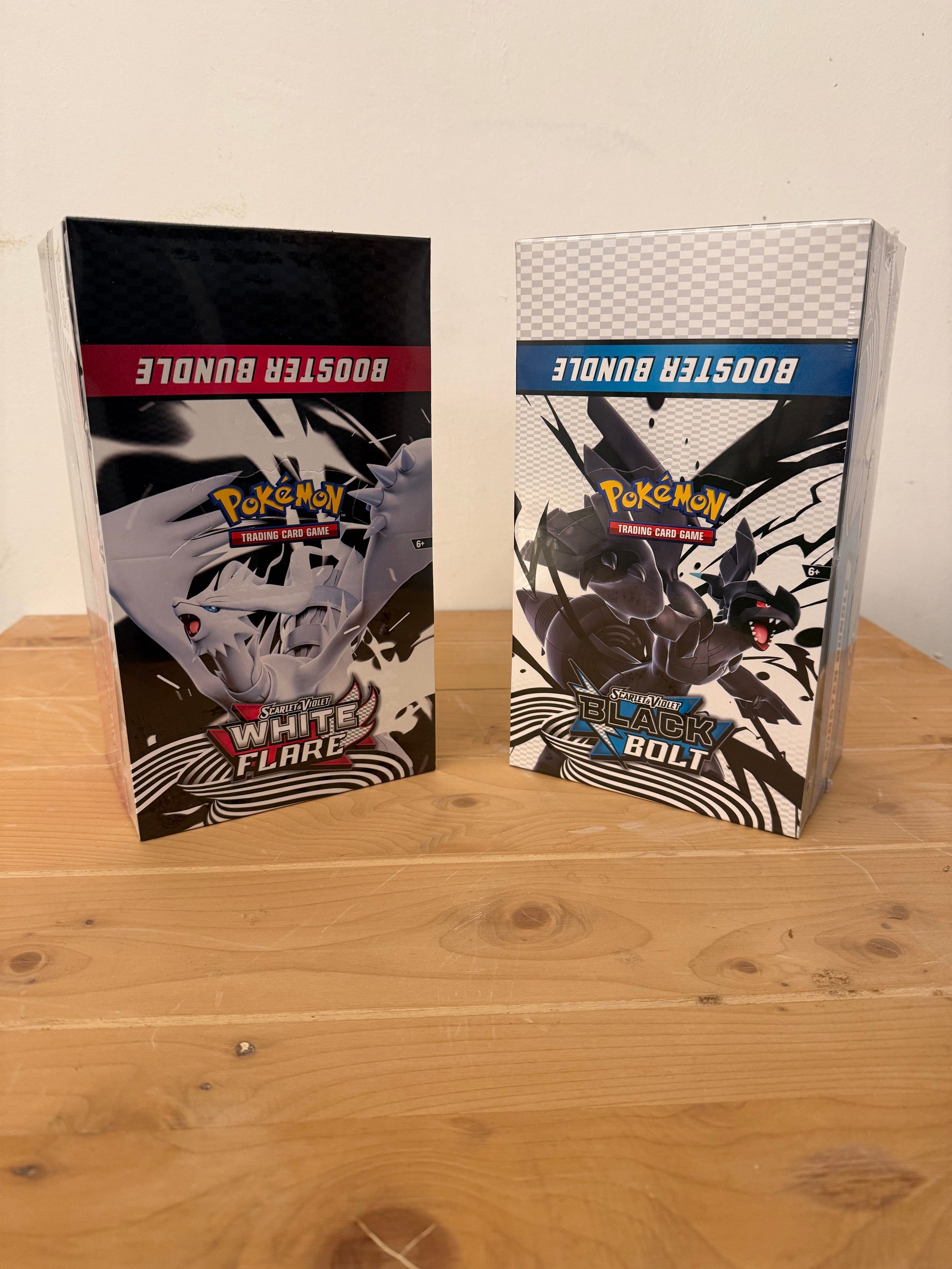 Pokémon - TCG - Black Bolt & White Flare Booster Bundle Sealed Display Trainer Town